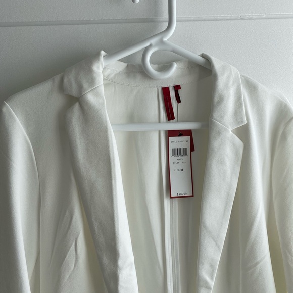 Love Scarlett Blazer - Picture 2 of 3